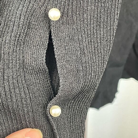 EUC Rebel Wilson x Angels Womens Black Knit Top Cutout Sleeves with Pearls 2X - Picture 4 of 7
